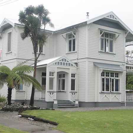 Wayne'S World Westport Hostel ภายนอก รูปภาพ